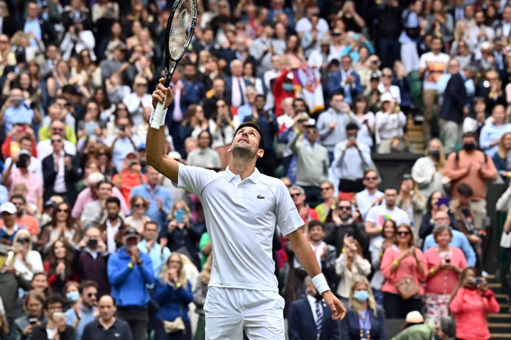 Dengan kemenangan tersebut, petenis yang mengincar gelar Wimbledon keenam dalam kariernya kini mencatatkan 74-10 di Grand Slam tersebut.