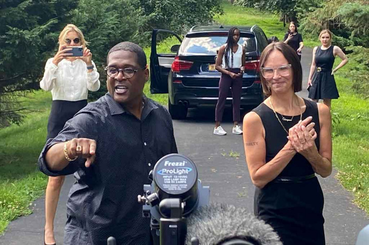 Pembebasannya terjadi tak lama setelah Mahkamah Agung Pennsylvania memutuskan bahwa Cosby telah membatalkan putusan pengadilan pada 2018 ketika dia dihukum karena menyerang Andrea Constand di rumahnya di Philadelphia pada 2004.