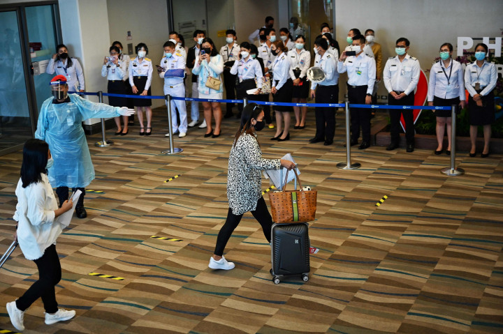 Mulai hari ini, Kamis, 1 Juli 2021, Phuket membuka diri bagi turis asing yang sudah menerima vaksin kedua dan berasal dari negara yang berkategori berisiko rendah hingga menengah.