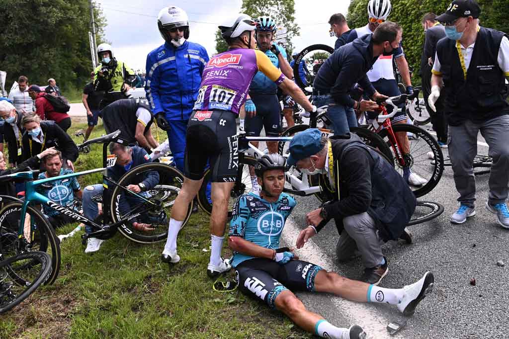 Sebuah pernyataan dari kantor kejaksaan di Kota Brest mengatakan perempuan tersebut telah diperintahkan untuk hadir di pengadilan pada 14 Oktober di mana dia bisa menghadapi tuduhan kelalaian dan menyebabkan cedera yang tidak disengaja.