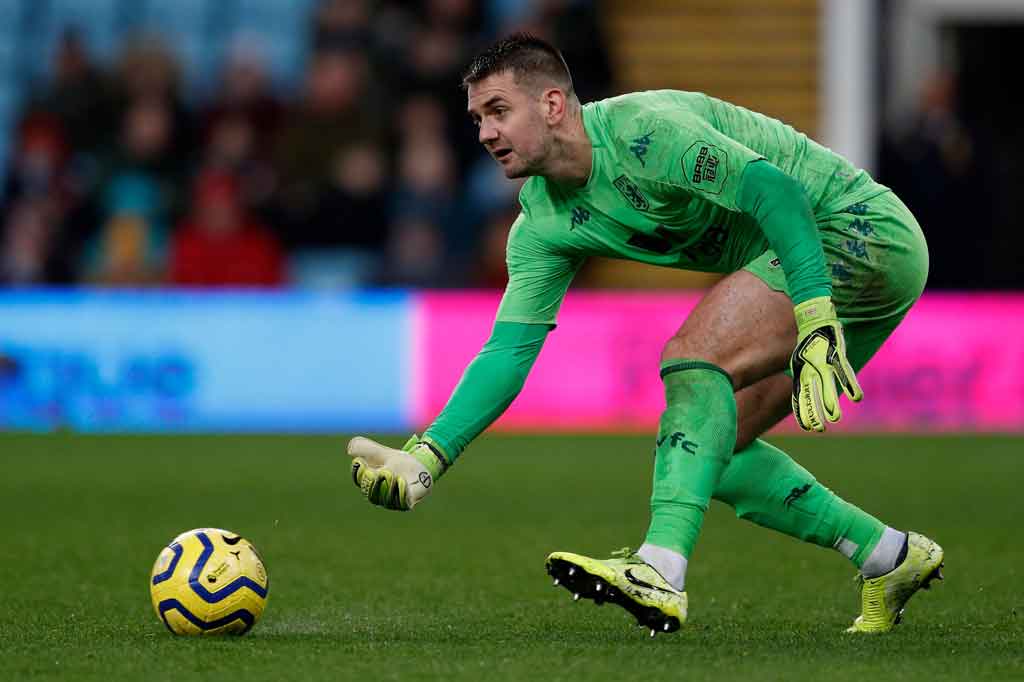 Pemain berusia 35 tahun itu diharapkan bisa menjadi pelapis bagi David De Gea dan Dean Henderson di musim depan.