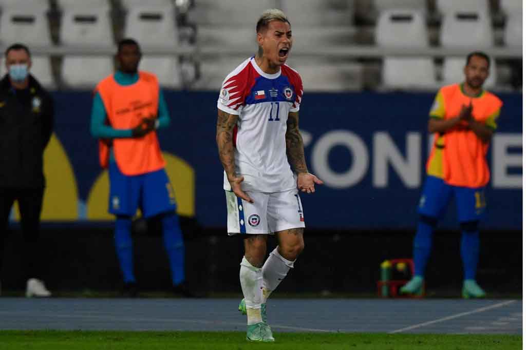 Lima menit kemudian, Chile hampir memecah kebuntuan saat Vargas mengirim bola langsung ke gawang, namun masih bisa dimentahkan oleh Ederson.