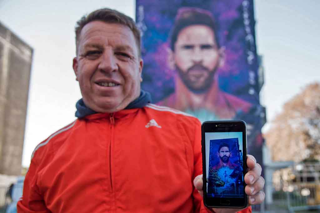 Kapten Argentina itu saat ini tengah memimpin timnya di Copa America di Brasil di mana ia menjadi pencetak gol terbanyak di babak penyisihan grup dengan tiga gol. Argentina selanjutnya akan menghadapi Ekuador di perempat final pada Minggu, 4 Juli 2021.
