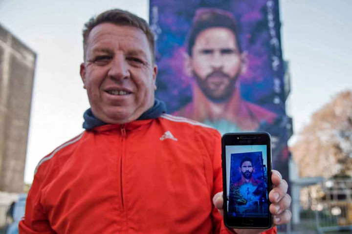 Kapten Argentina itu saat ini tengah memimpin timnya di Copa America di Brasil di mana ia menjadi pencetak gol terbanyak di babak penyisihan grup dengan tiga gol. Argentina selanjutnya akan menghadapi Ekuador di perempat final pada Minggu, 4 Juli 2021.