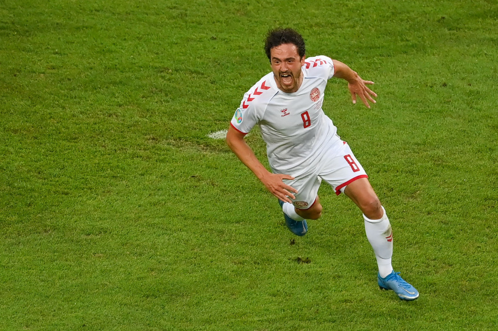 Laga Republik Ceko vs Denmark pada perempatfinal Euro 2020 digelar di Olympic Stadium, Baku, Sabtu, 3 Juli 2021, malam WIB. Denmark langsung memberi kejutan ke Republik Ceko dengan gol Thomas Delaney di menit kelima.