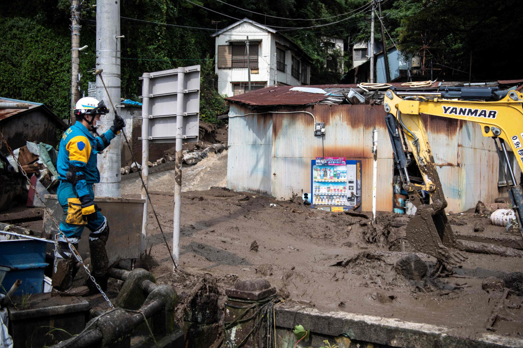 Onuma dalam pernyataannya juga menyebut bahwa 113 orang lainnya masih dinyatakan hilang usai longsor melanda kota Atami pada Sabtu, 3 Juli 2021, pagi waktu setempat.