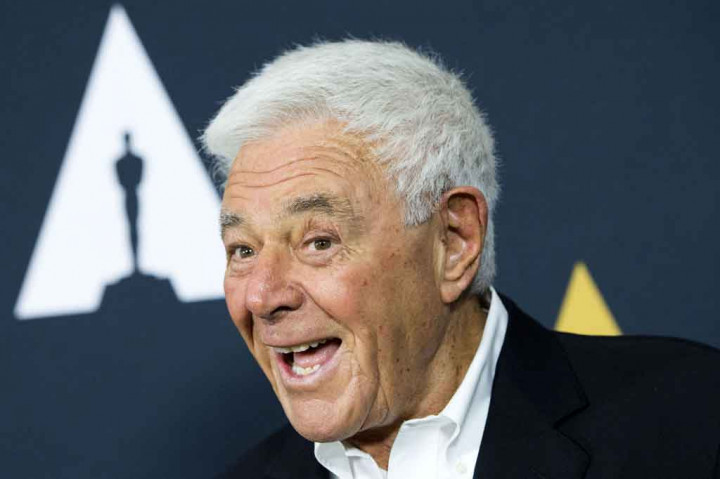 Film yang pernah dikerjakan Donner termasuk film horor klasik 1976 'The Omen', franchise polisi 'Lethal Weapon' bersama Mel Gibson dan Danny Glover mulai tahun 1987, 'Scrooged' (1988), dan film terakhirnya pada 2006, '16 Blocks'.