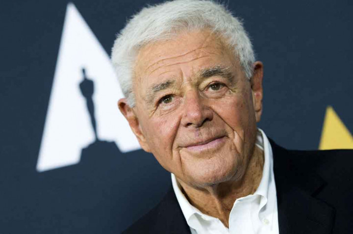 Richard Donner, seorang pembuat film produktif yang menyutradarai film 'Superman' pertama, 'The Goonies', dan film-film hits lainnya, meninggal dunia pada Senin, 5 Juli 2021 waktu setempat di usia 91 tahun.