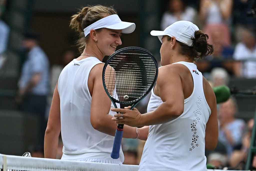 Barty mengalahkan juara Grand Slam tanah liat French Open itu dua set langsung dengan skor 7-5, 6-3.