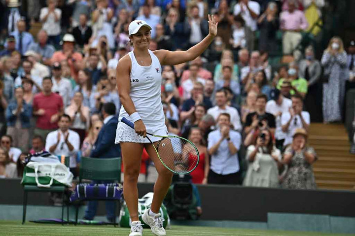 Petenis Australia berusia 25 tahun itu akan menghadapi pemenang pertandingan antara rekan senegaranya Ajla Tomljanovic melawan remaja Inggris Emma Raducanu pada Selasa, 6 Juli 2021 untuk memperebutkan satu tempat di semifinal.