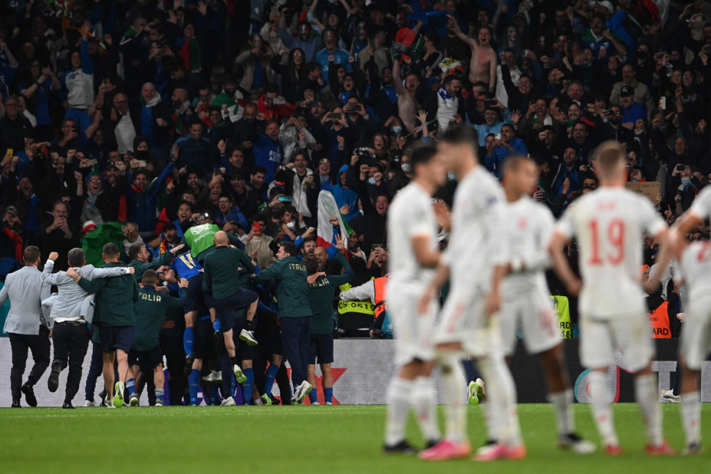 Italia berhasil meraih tiket final Piala Eropa setelah menyingkirkan Spanyol pada babak semifinal yang digelar Rabu, 7 Juli, dini hari tadi.