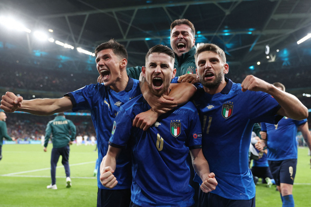 Di babak tos-tosan Italia bisa menaklukkan Spanyol 4-2. Manuel Locatelli menjadi satu-satunya penendang Italia yang gagal.