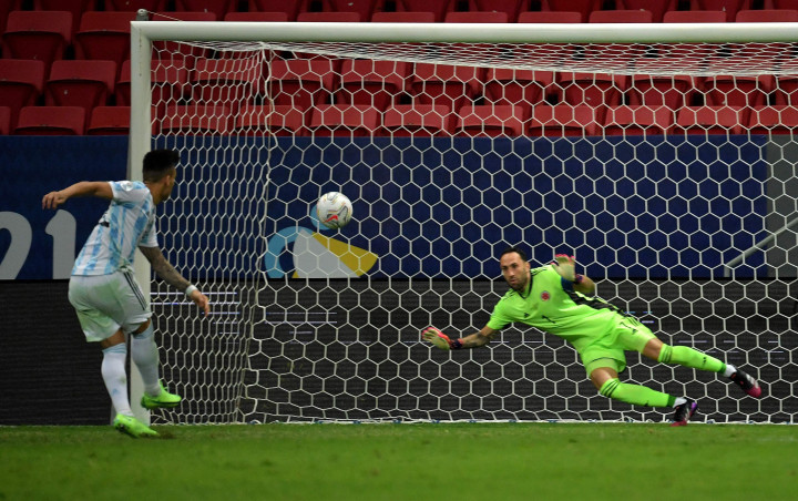 Pada waktu normal, Argentina unggul lewat Sepakan Lautaro Martinez yang memanfaatkan assist Lionel Messi pada menit ke-7.