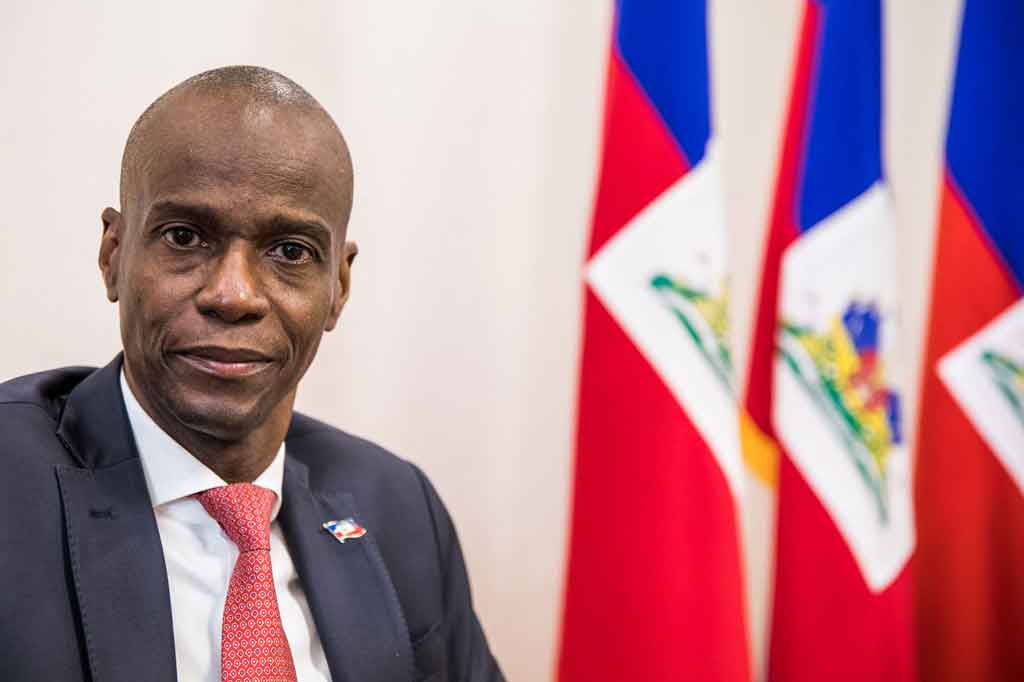 Serangan itu terjadi di tengah meningkatnya gelombang kekerasan terkait politik di negara Karibia yang miskin itu. Dengan situasi Haiti yang terpecah secara politik, ditambah krisis kemanusiaan dan kelangkaan makanan, ada kekhawatiran kekacauan makin meluas.