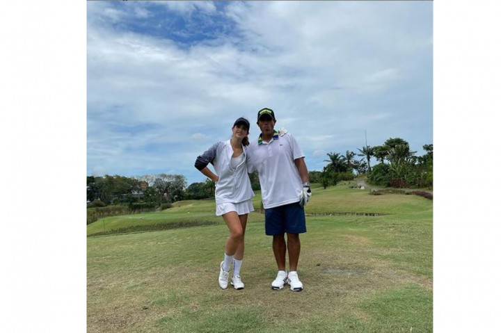 Sebelumnya, informasi penangkapan publik figur itu telah ramai di kalangan wartawan sejak Rabu malam. Namun, belum ada aparat kepolisian yang mengonfirmasi kejadian tersebut.