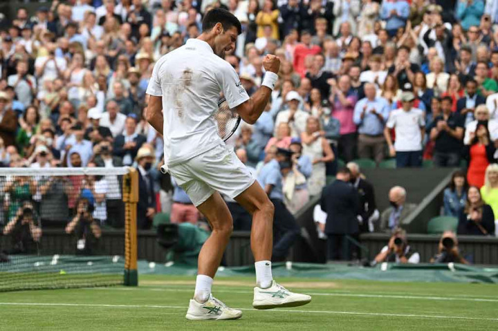 Petenis berusia 34 tahun asal Serbia itu akan bertemu dengan petenis Italia Matteo Berrettini di pada Minggu, 11 Juli 2021. Sebelumnya Berrettini menjadi petenis Italia pertama yang mencapai final dengan mengalahkan Hubert Hurkacz 6-3, 6-0, 6-7 (3/7), 6-4.