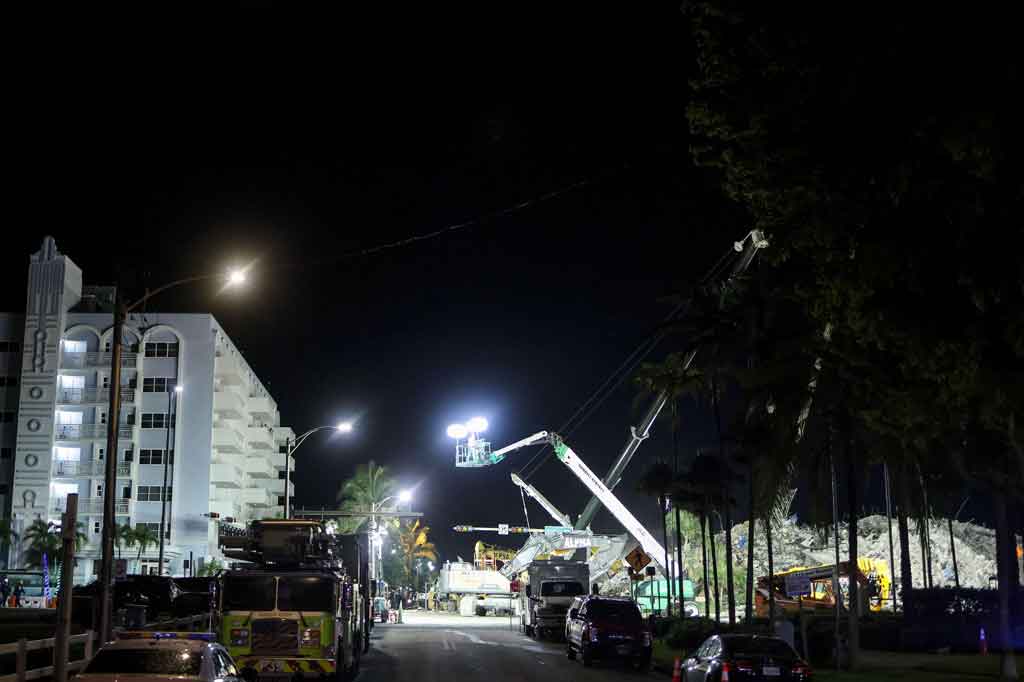 Pihak berwenang mengumumkan pada hari Rabu, 7 Juli 2021 bahwa mereka telah memutuskan untuk beralih dari misi pencarian dan penyelamatan untuk calon korban selamat ke operasi untuk evakuasi jenazah.