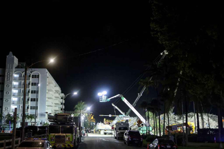 Pihak berwenang mengumumkan pada hari Rabu, 7 Juli 2021 bahwa mereka telah memutuskan untuk beralih dari misi pencarian dan penyelamatan untuk calon korban selamat ke operasi untuk evakuasi jenazah.