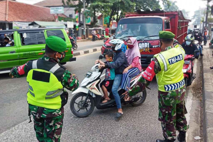 Penyekatan tersebut sebagai tindak lanjut pemberlakukan PPKM Darurat untuk Jawa-Bali yang digelar pemerintah dari 3-20 Juli 2021. PPKM Darurat sendiri dilakukan untuk mengendalikan penyebaran covid-19 yang semakin meningkat akhir-akhir ini. 