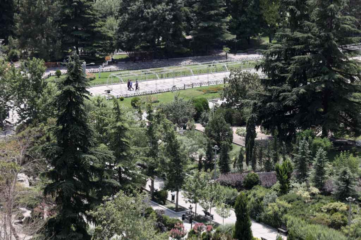 Ledakan keras terdengar di utara Teheran pada Sabtu, 10 Juni 2021 dini hari waktu setempat yang disebabkan oleh benda tak dikenal. Peristiwa tersebut terjadi di sebuah taman, tetapi tidak ada yang terluka.