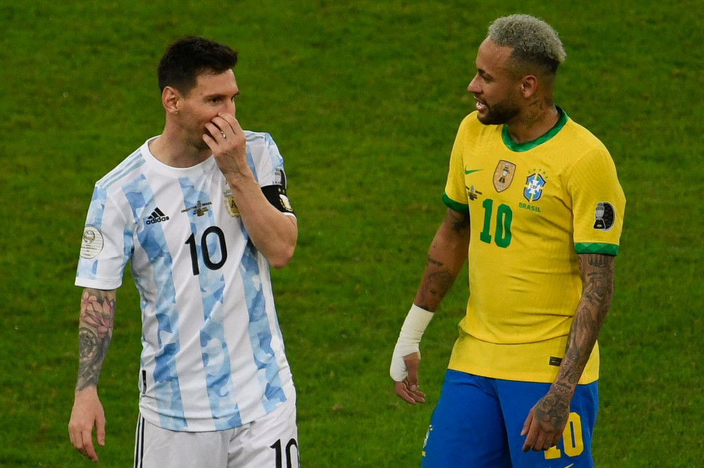 Messi berbagi penghargaan Pemain Terbaik turnamen tersebut bersama dengan teman sekaligus rivalnya, Neymar (Brasil).