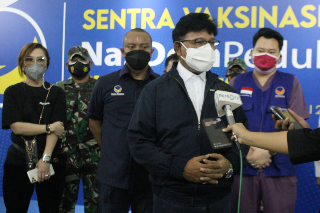 Johnny menyatakan proses vaksinasi yang digelar oleh Partai NasDem ini sudah berjalan baik dan sesuai dengan arahan Kementerian Kesehatan.