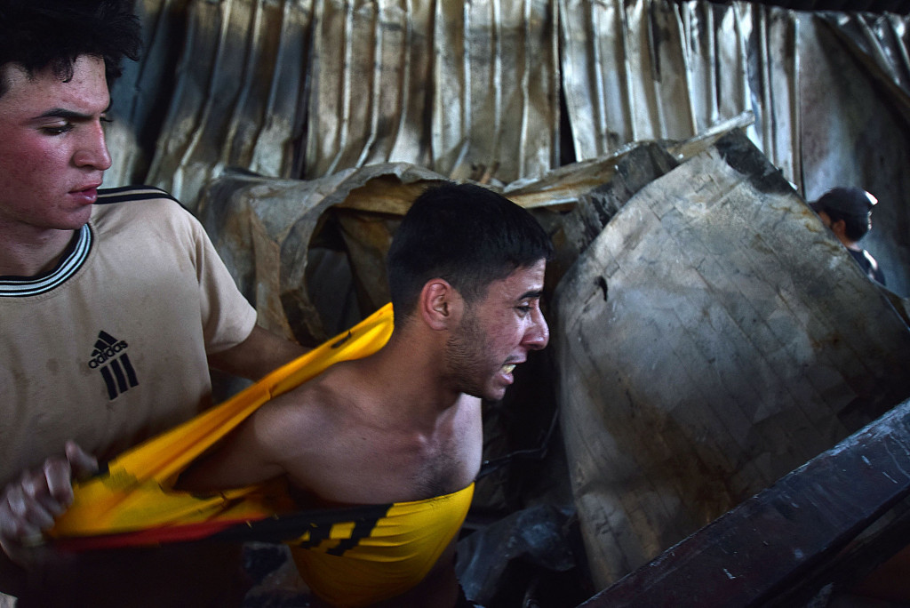 Kebakaran tersebut mengakibatkan setidaknya 62 orang tewas dan sejumlah lainnya luka-luka.