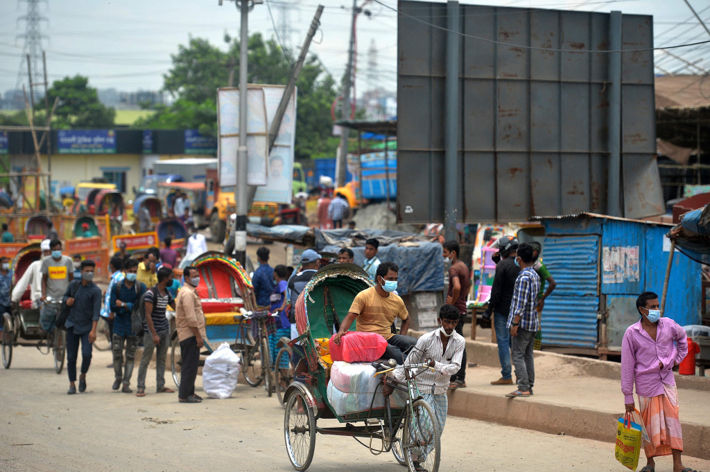 Pemerintah Bangladesh telah memutuskan melonggarkan lockdown selama seminggu mulai 15 hingga 22 Juli untuk perayaan Idul Adha.