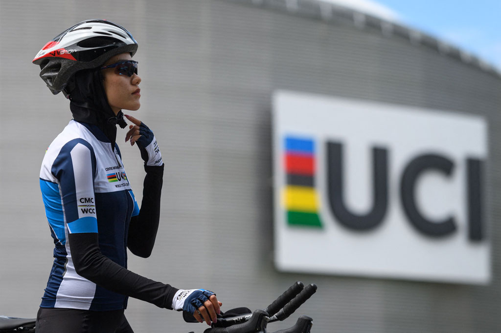 Pengungsi Afganistan Masomah Ali Zada ??berharap menjadi mercusuar bagi perempuan yang terpaksa meninggalkan negara mereka atau meninggalkan impian olahraga mereka, ketika dia melewati garis start di Olimpiade Tokyo.