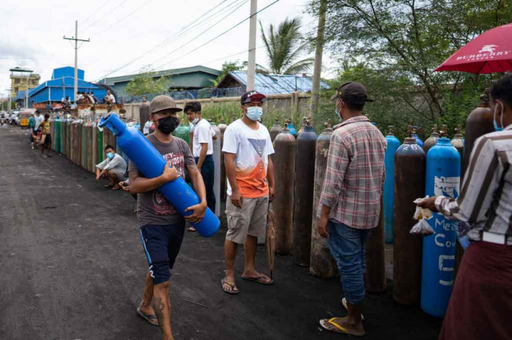 Namun pendapat tersebut dibantah oleh Than Zaw Win.
 
