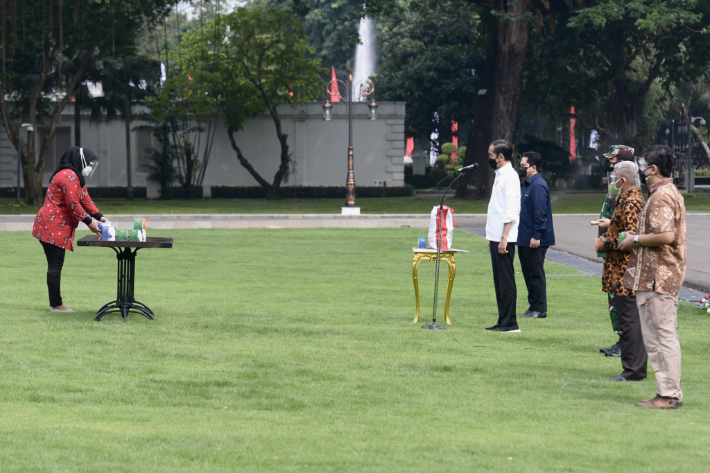 Ada 300 ribu paket obat yang akan dibagikan di wilayah berisiko di Jawa dan Bali.