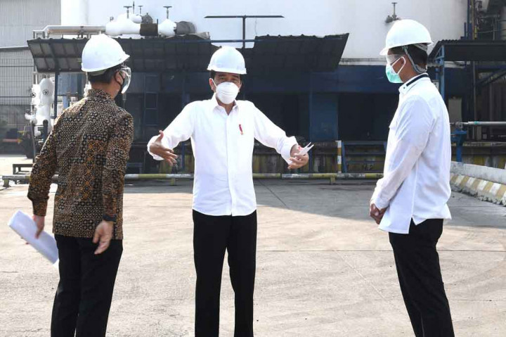 Presiden Joko Widodo mengatakan pemerintah menggandeng pihak swasta untuk memenuhi kebutuhan oksigen medis yang meningkat akibat pandemi covid-19.