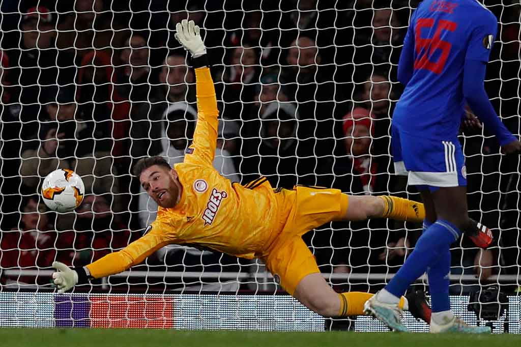 Wolverhampton Wanderers telah resmi merampungkan transfer kiper asal Portugal Jose Sa dari Olympiakos dengan kontrak berdurasi lima tahun.