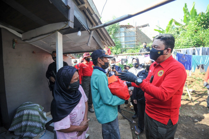 Selain di Desa Mekarsari, Bandung Barat, pihaknya juga melakukan vaksinasi door to door di lima provinsi lainnya, yakni Jawa Tengah, Banten, Kalimantan Timur, Riau, dan Sulawesi Selatan. 