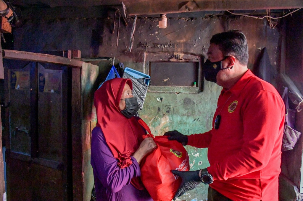 Ditambah saat ini pemerintah tengah memberlakukan PPKM Darurat sehingga masyarakat takut keluar rumah dan berkerumun.