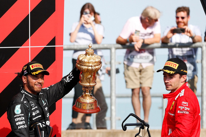 Lewis Hamilton menjadi juara di F1GP Inggris yang digelar di Silverstone pada Minggu, 18 Juli.