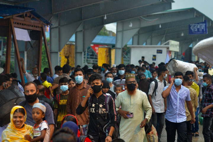 Pemerintah Bangladesh telah mencabut kebijakan lockdown nasional selama delapan hari sejak Kamis, 15 Juli 2021, pekan lalu demi bisa merayakan rangkaian Hari Raya Idul Adha yang akan berlangsung pada hari Selasa, 20 Juli 2021, hingga Kamis, 22 Juli 2021, mendatang.