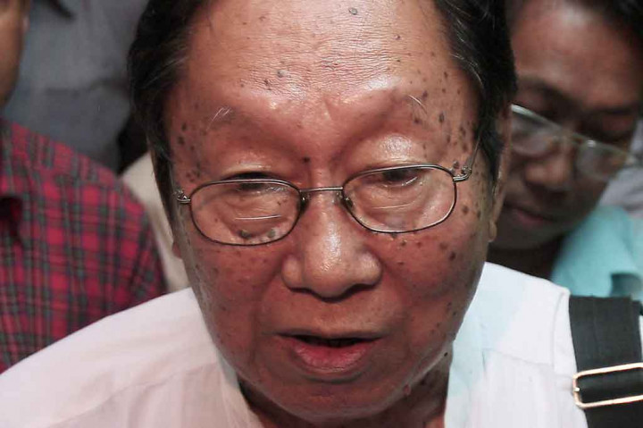 Politisi Nyan Win, orang kepercayaan pemimpin Myanmar yang dikudeta, Aung San Suu Kyi, meninggal di rumah sakit pada Selasa, 20 Juli 2021, setelah terinfeksi covid-19 di penjara.