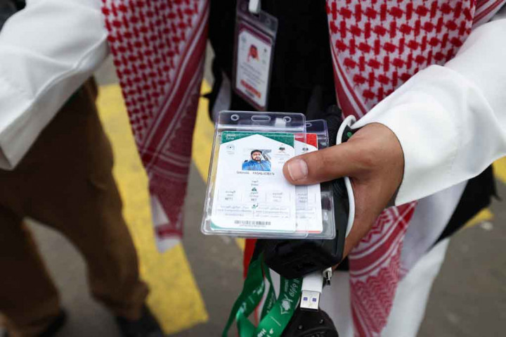 Melihat Kartu Pintar dan Robot: 'Haji Digital' Arab Saudi