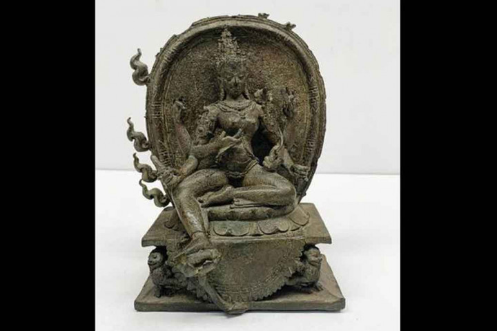 Kemudian patung Dewi Parwati (5,5x4,5x7,5 inci) bernilai sekitar Rp467,8 juta.