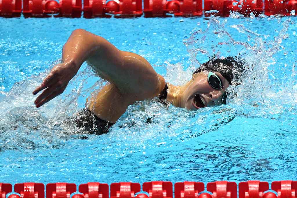 Dia juga menghadapi kenaikan pesat performa perenang Australia Ariarne Titmus yang tahun ini menciptakan waktu terbaik di dunia dalam nomor 200m dan 400m gaya bebas.