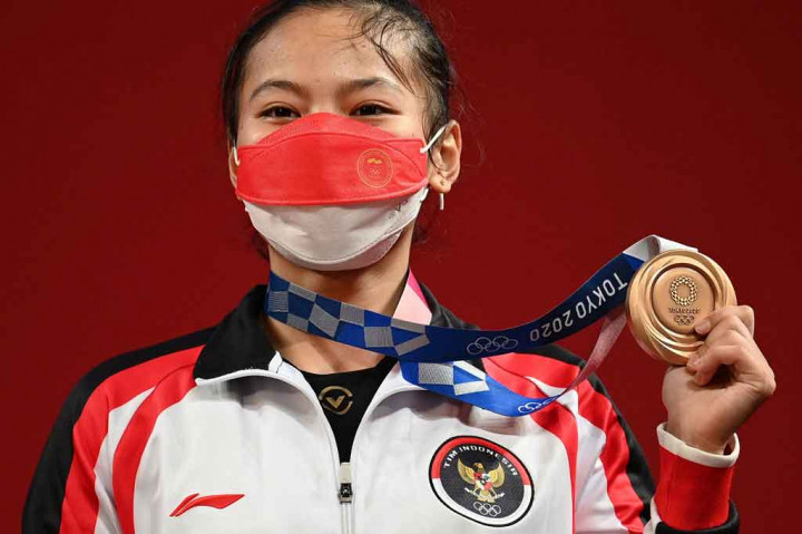 Beruntung kegagalan tersebut langsung ditebus saat ia melakukan angkatan clean and jerk. Windy tak menemukan hambatan yang berarti saat melakukan angkatan clean and jerk dalam tiga kesempatan. Atlet berusia 19 tahun itu dengan mudah mengangkat angkatan dimulai dengan 103kg, 108kg, hingga 110kg, dan memastikan medali perunggu untuk Indonesia.