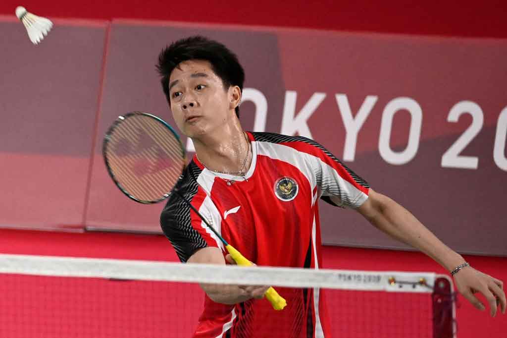 Pada gim kedua, Kevin/Marcus mendapat keuntungan perolehan poin berkat kesalahan yang berulang kali dilakukan Ben/Vendy pada interval pertama. Berbekal serangan dengan tempo cepat, Kevin/Marcus meninggalkan lawannya dalam perolehan poin dan akhirnya menang 21-11 dalam durasi 15 menit. 