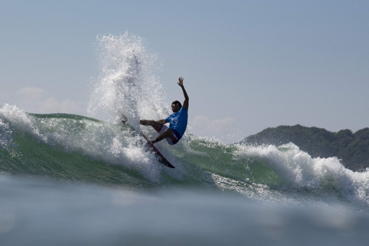 Peselancar Indonesia Rio Waida sukses melaju ke babak 16 besar setelah menempati peringkat dua di putaran kedua Olimpiade Tokyo 2020.