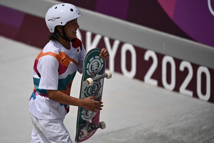 Jumlah itu didapat dari skor di tiga trik terakhir yang diperolehnya cukup untuk mengamankan posisi teratas di podium, yakni 4,15, 4,66 dan 3,43.