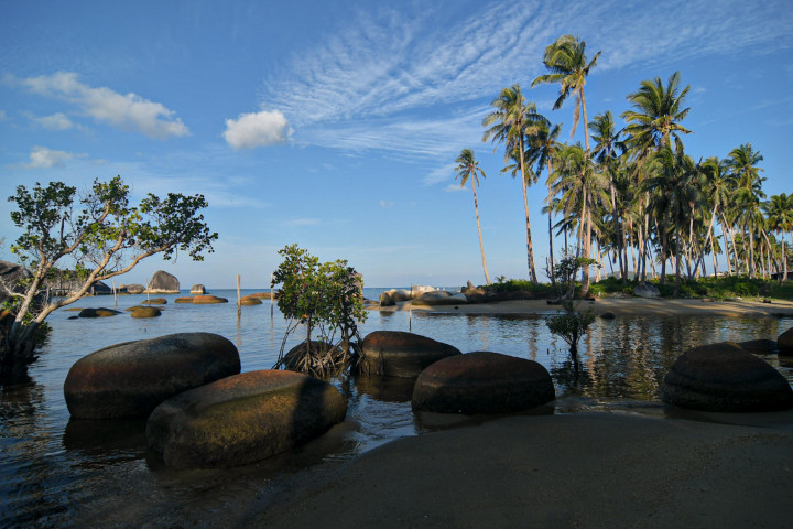 Keindahan kawasan Pantai Tapak Natuna, Natuna, Kepulauan Riau.