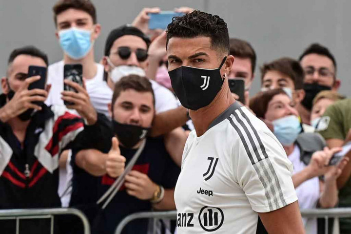 Cristiano Ronaldo, Senin, 26 Juli 2021 waktu setempat, tiba untuk menjalani tes medis di Turin menjelang musim keempatnya bersama Juventus.