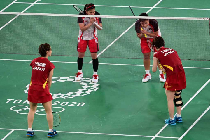 Hasil pertandingan tersebut sekaligus menyempurnakan kemenangan Greysia/Apriyani selama fase penyisihan Grup A Olimpiade Tokyo 2020. Pasangan tersebut lolos ke fase gugur dengan menyandang sebagai juara grup.