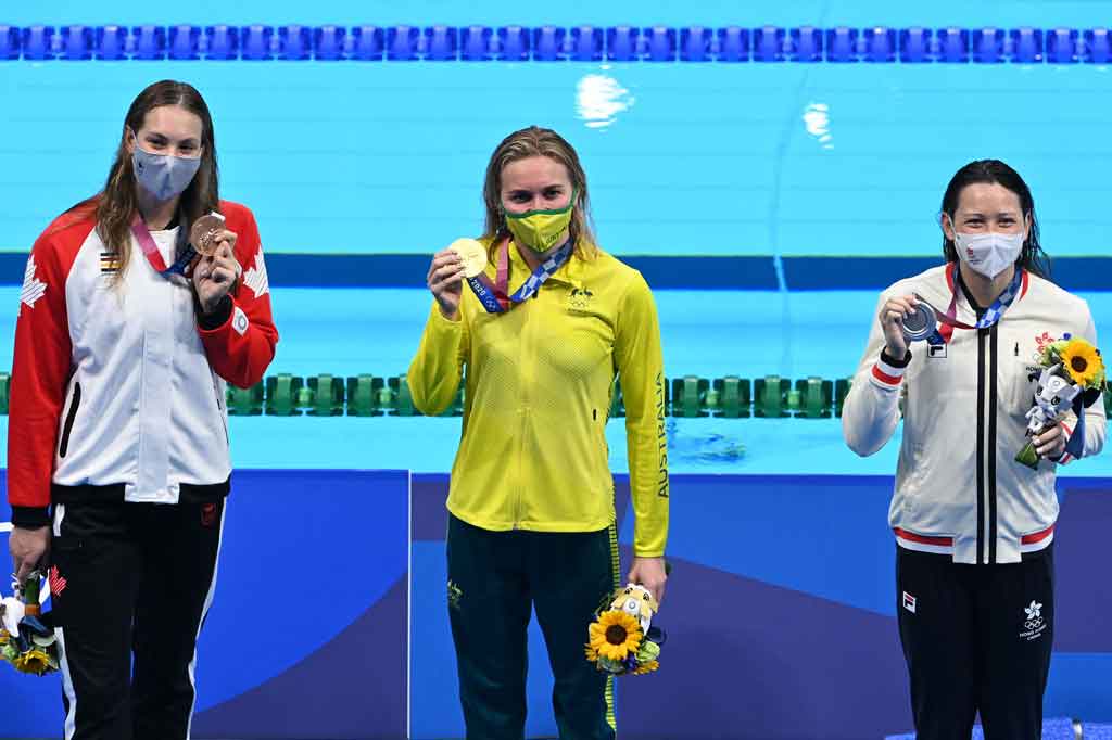 Siobhan Bernadette dari Hong Kong menyabet medali perak setelah terpaut 0,42 detik di belakang Titmus. Sementara medali perunggu diraih oleh perenang Kanada Penny Oleksiak setelah finis berselisih 1,20 detik dari Titmus.