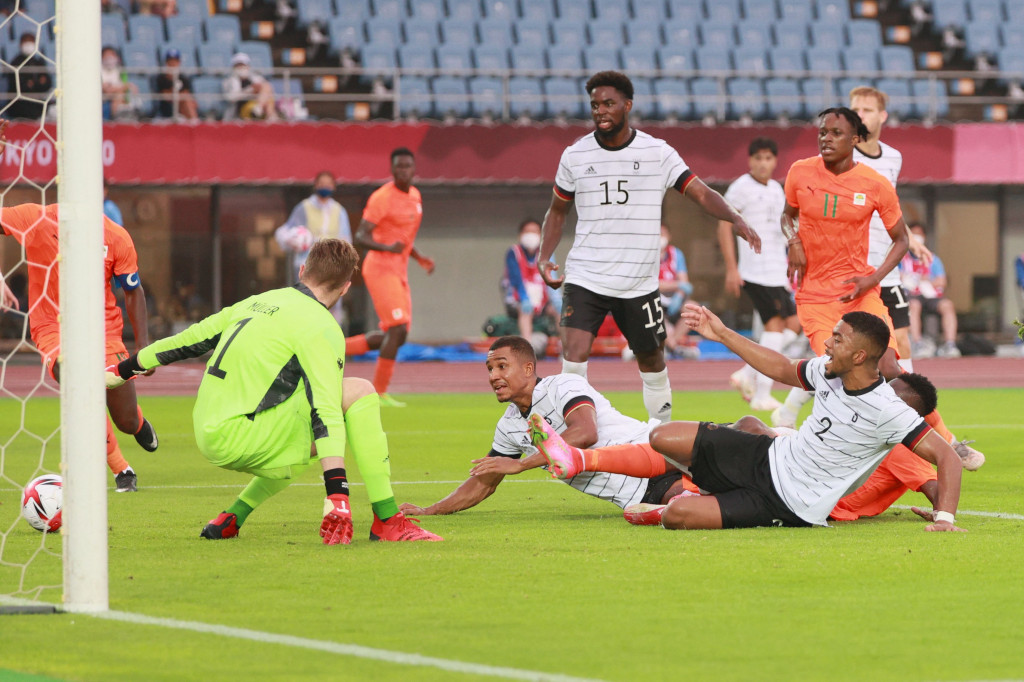 Timnas Pantai Gading justru berhasil unggul terlebih dahulu berkat gol bunuh diri Benjamin Henrichs pada menit ke-67.